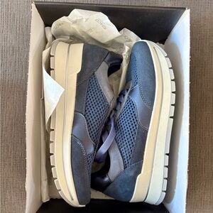 NWT igi & Co blue women’s  sneakers- 8